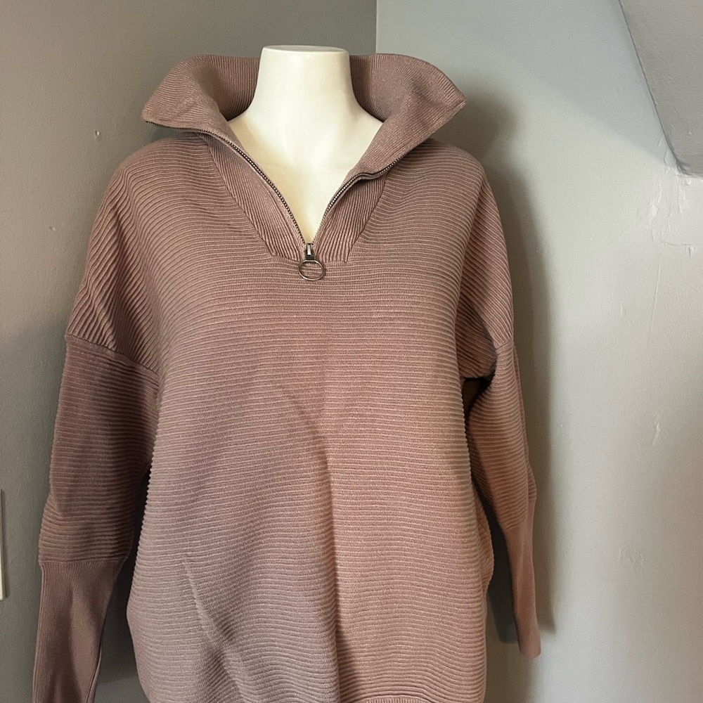 Last chance!!Women's Ribbed Half-Zip Sweater - Brown